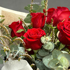 Same day flower delivery in Melbourne with free service in Carlton and nearby suburbs.