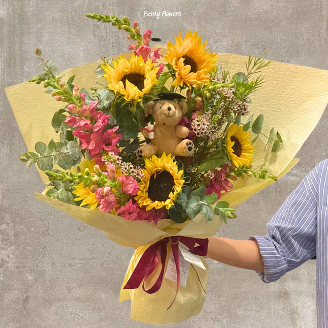 Graduation Sunflower Bouquet with Teddy Bear – Celebrate Success with Vibrant Blooms