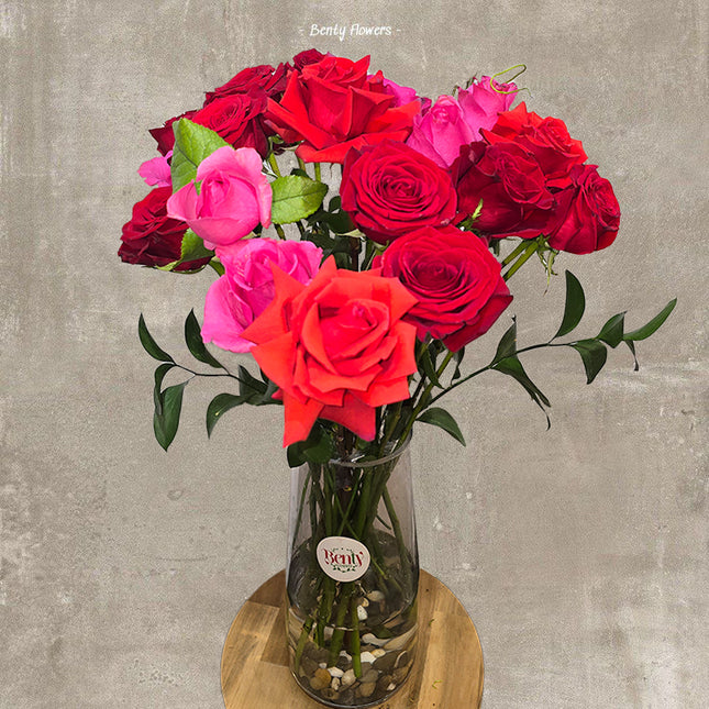 Red & Pink Valentine’s Roses in a Glass Vase | 12 Stems | Melbourne Delivery