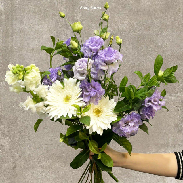 Handcrafted lavender and white birthday bouquet to celebrate special moments in Melbourne.